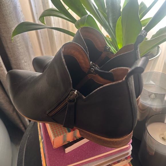 Bueno Vale Bootie Size 7.5/38 - Picture 7 of 9